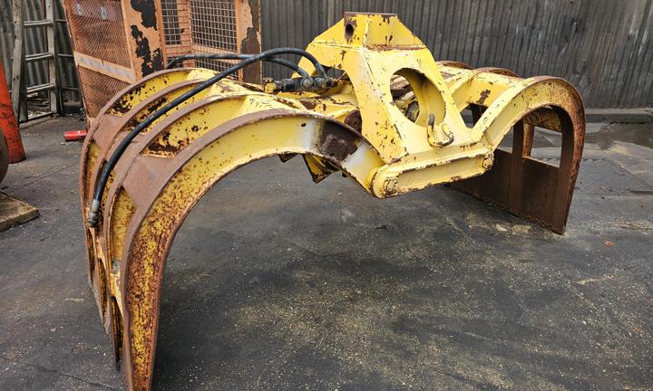 Pinza per movimentazione materiale