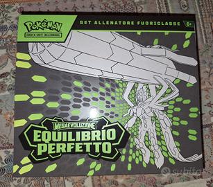 box Pokémon Equilibrio Perfetto APERTA