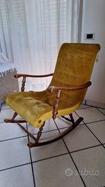 Sedia a dondolo vintage anni '90 in legno – Design