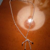 Collana in argento con pietre 