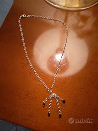 Collana in argento con pietre 