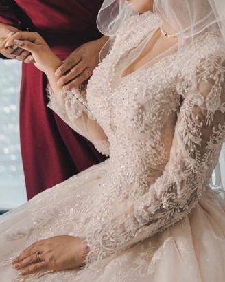 Abito da sposa elegante, indossato una sola volta