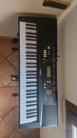 tastiera yamaha EZ 220