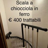 Scala a chiocciola in ferro