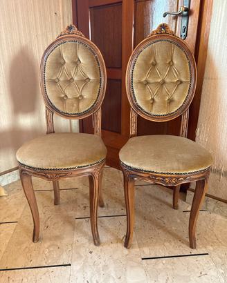Coppia di sedie in stile Luigi XVI imbottite