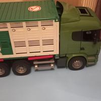 Camion porta animali BRUDER