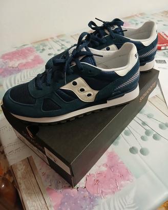 saucony shadow 