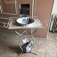 Set toilette in ferro, catino, brocca e specchio