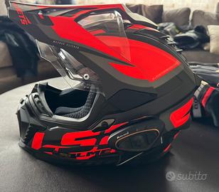 Casco e abbigliamento moto nuovo