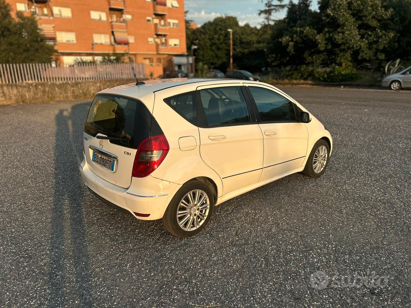 Mercedes-Benz A180 2012 photo 3