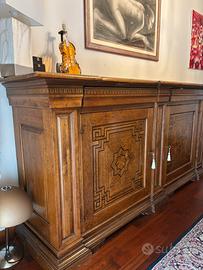 Credenza antica