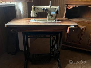 Macchina da cucire antica Leonardi