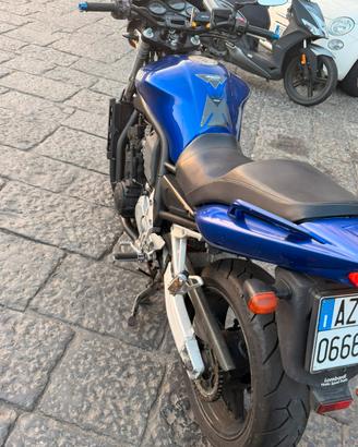 Yamaha fazer 1000 anno 2001