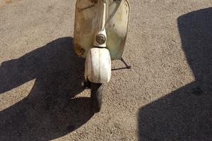 vespa 50 logo quadrato rat style