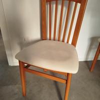 Sediein legno con seduta imbottita