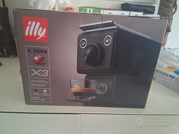macchina del caffè illy x3 nuova
