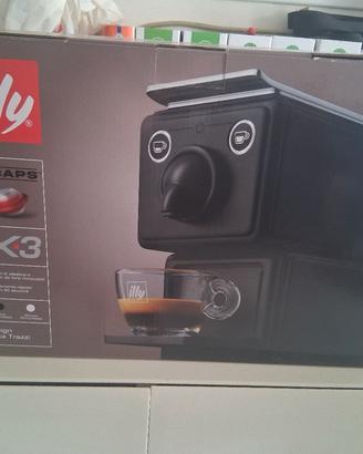 macchina del caffè illy x3 nuova