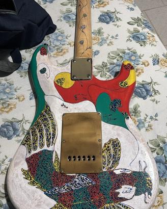 Chitarra elettrica mancina