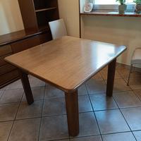 Tavolo in legno massello