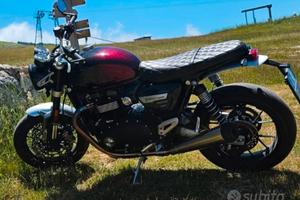triumph speed twin 2024 stealth edidion 2024.