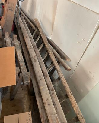 Scale antiche in legno