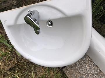 Lavandino a colonna ideal standard