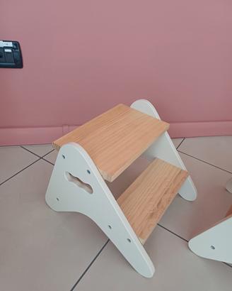 Scaletta - rialzo in legno per bambini 