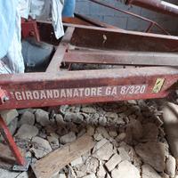 attrezzatura agricola voltafieno 