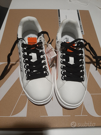 Sneakers bambina nuove tg 38