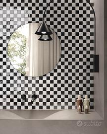 Mosaico su rete bianco e nero