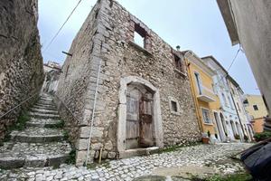 MONOLOCALE A CASTEL DI SANGRO