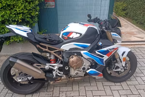  BMW S1000R 