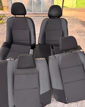 Ricambi Peugeot 207 