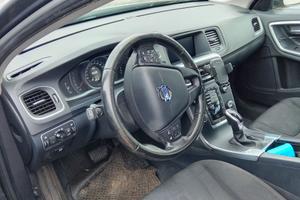 Volvo v60 380000 km