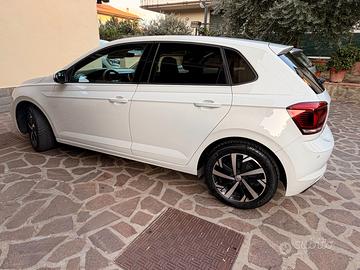 VOLKSWAGEN POLO - HIGHLINE - 1.0TSI - 95cv