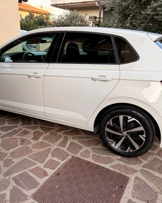 VOLKSWAGEN POLO - HIGHLINE - 1.0TSI - 95cv