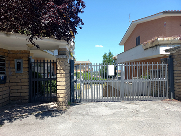 La Storta, via Monti della Storta posto auto