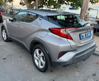 Toyota C-HR 11/2018 hybrid 1.8 ACTIVE - come nuovA