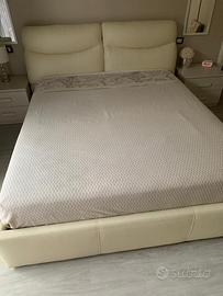 Letto matrimoniale con cassone