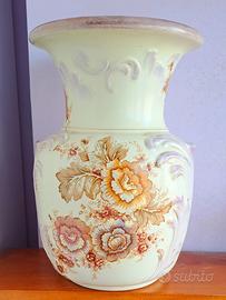 vaso di porcellana