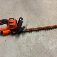 Tagliasiepi elettrico Black+Decker  500 W