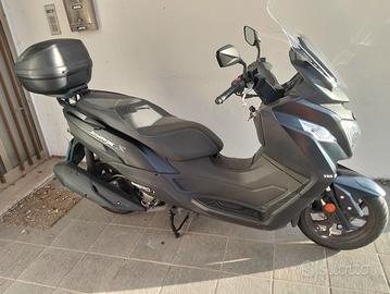 sym 300
