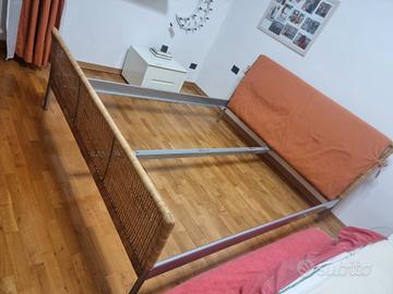 struttura letto con rete matrimoniale