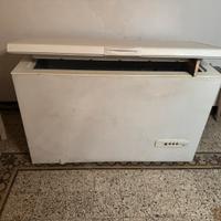 Congelatore a pozzetto praticamente nuovo