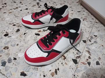 Scarpe rosse e on sale bianche