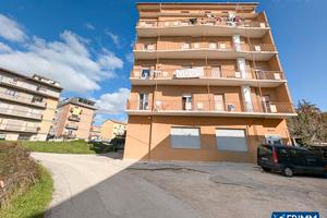 Intera palazzina - Via Montello