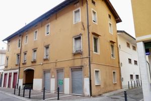 centralissimo locale commerciale al piano terra