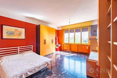 Stanza in appartamento di 105 m² a Lainate