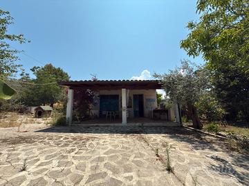 Villetta a Partinico, Contrada Parrini