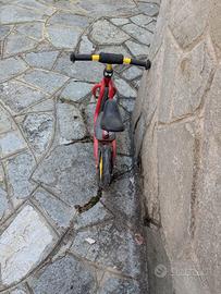 Bicicletta senza pedali da bambino